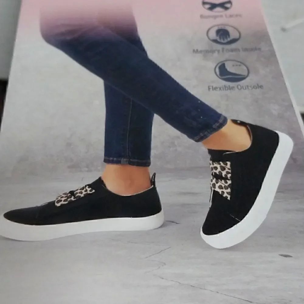 Serra Ladies Canvas Sneakers...NEW